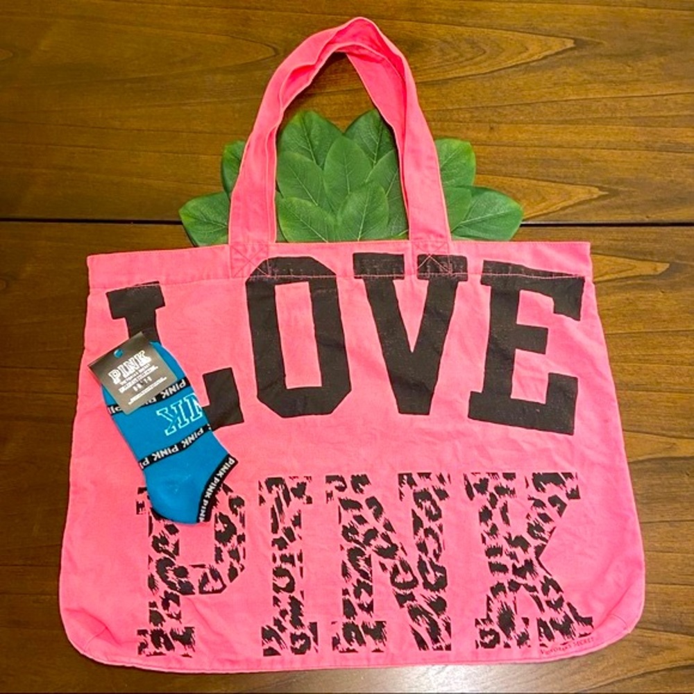 PINK Victoria’s Secret Sock and Tote Bag Bundle NWT - Picture 3 of 13